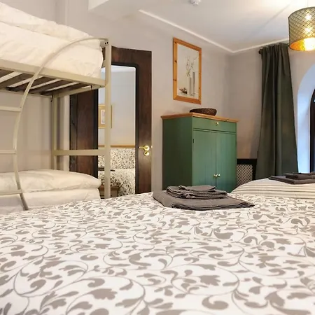 Talbot Coach House *